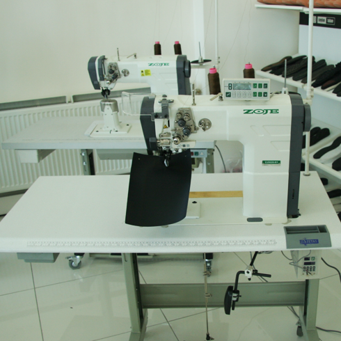 ZOJE ZJ9620 ÇİFT İĞNE SÜTUNLU SAYA MAKİNASI